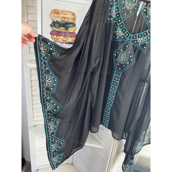 Monoreno black and blue embroidered boho sheer blouse - Picture 7 of 9